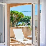 Pitou, Piscine Chauffée, 200m La Londe-les-Maures