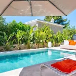 Pitou, Piscine Chauffee, 200m Вилла *