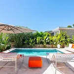 Pitou, Piscine Chauffée, 200m La Londe-les-Maures