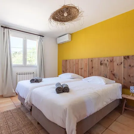 Pitou, Piscine Chauffée, 200m *