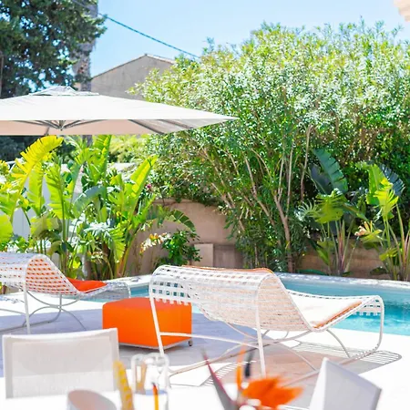 Pitou, Piscine Chauffée, 200m