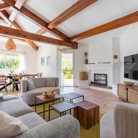 Villa Pitou, Piscine Chauffée, 200m