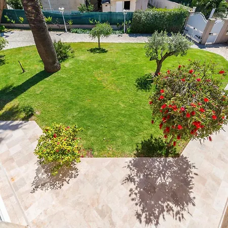 Pitou, Piscine Chauffée, 200m La Londe-les-Maures