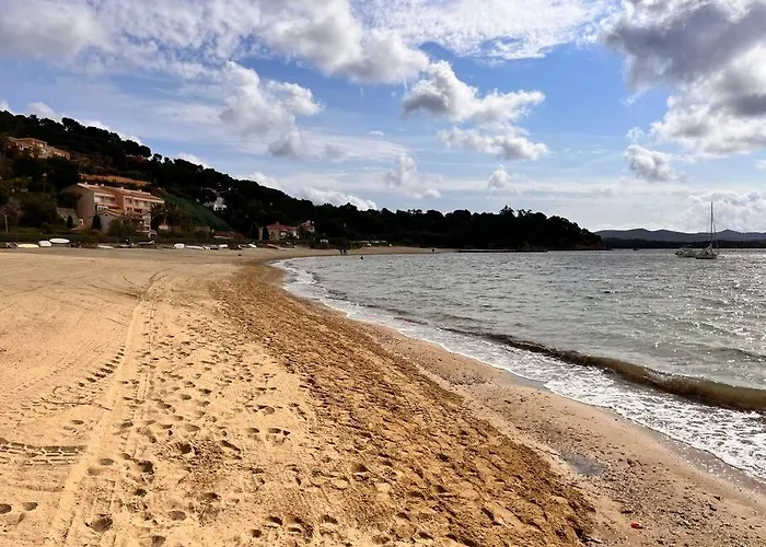 Villa Pitou, Piscine Chauffee, 200m La Londe-les-Maures