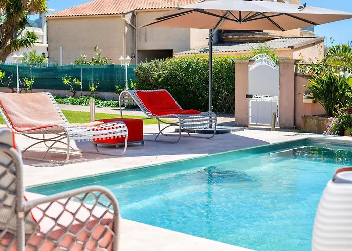 Pitou, Piscine Chauffee, 200m Villa